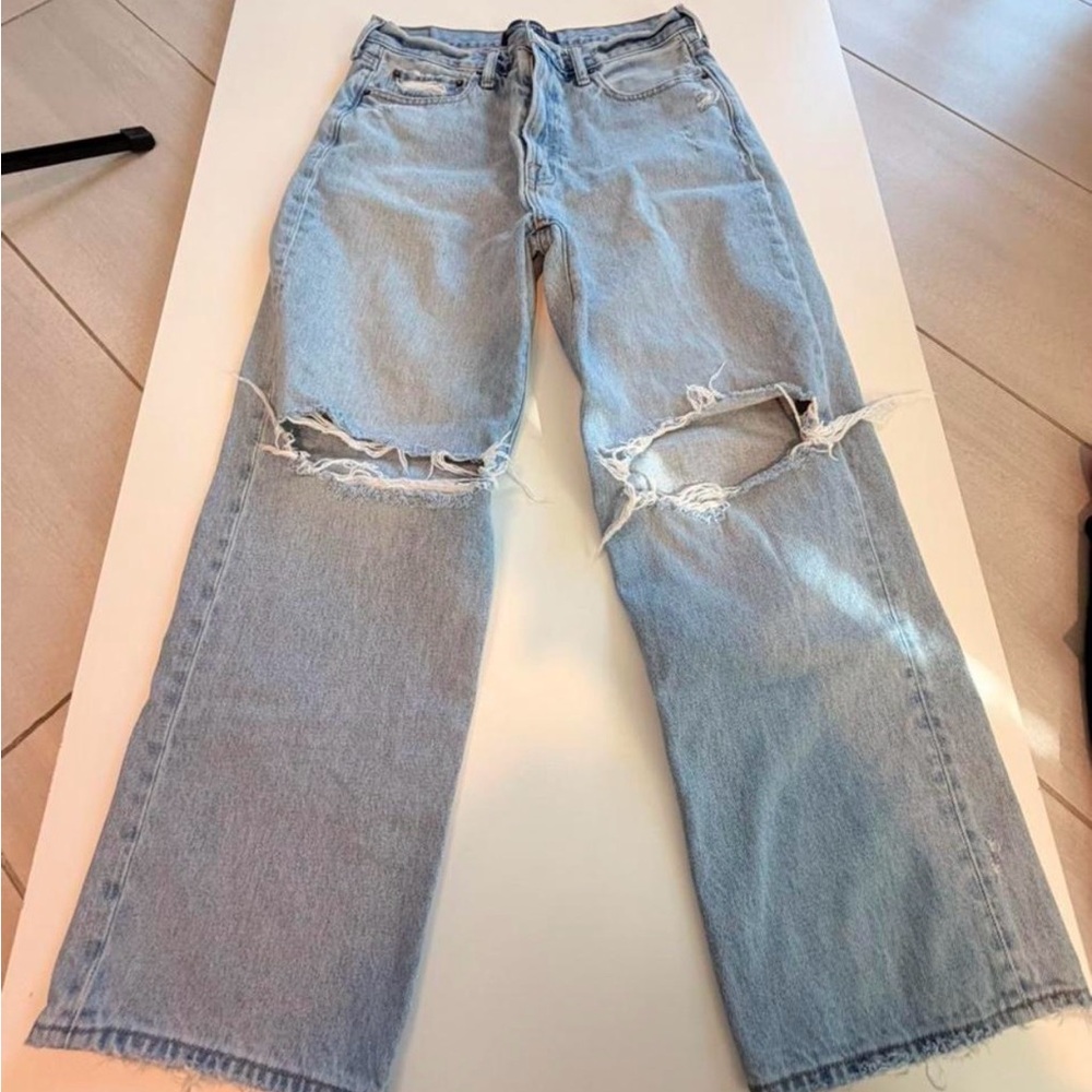 PERFECT Abercrombie & Fitch Light Blue Distressed Straight-Leg Jeans